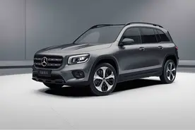 新款奔驰GLB上市 售29.59万元起/新增2.0T发动机图片