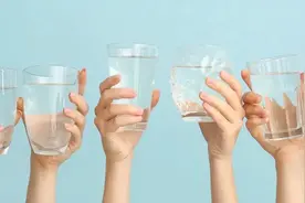喝水就喝白开水，别的都是忽悠人！专家教您认识水、选对水、喝对水图片