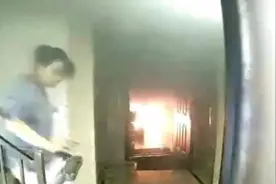 “这邻居能处，有事儿真上！”5分钟，“面膜女侠”把大火灭了图片