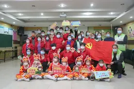 聆听“爱耳课”，共做手指偶，松江这里，暖了图片