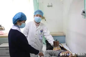 用火针治疗下肢静脉曲张，她“针”技夺魁获评传统医学达人图片
