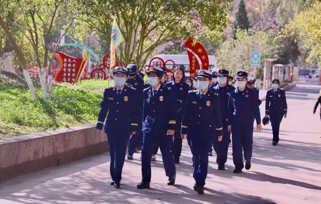 �������򵳡��ܶ������� | �ܶ���֯��չ�����ˡ������Ͷ���Ů������