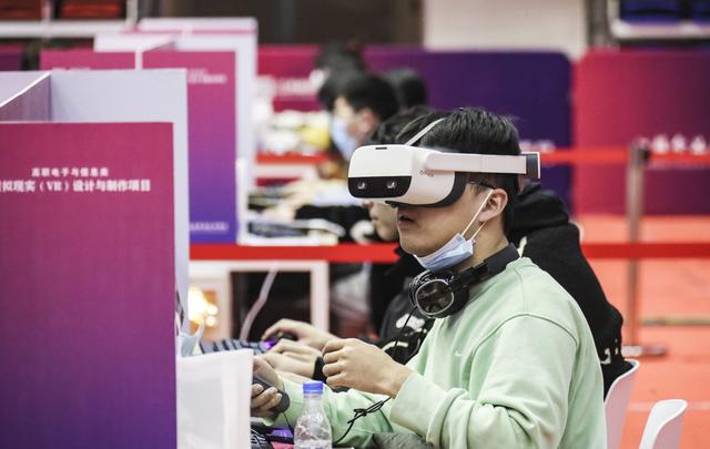 ר���ܺ����������Сѧ���ޣ��ƹ����һ���ƽ���