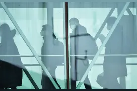 中国留学生全部从乌克兰苏梅撤出！已有人乘包机回国抵达兰州图片