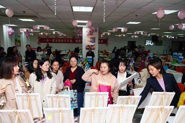 Ů���绨 �����ƻ� �й����к���ʡ���п�չ�조���ˡ����ʸ�Ů��ϵ�л