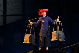 90后女生秒变“红头巾”，粤剧还能这样玩图片
