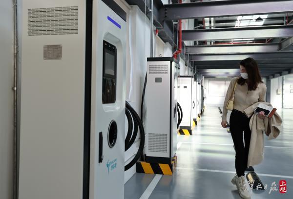 “赛道级智能驾驶”来了，路特斯智能驾驶技术中心落户嘉定……
