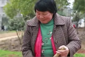 湖南65岁保洁员获聘大学老师后续：学生们喜欢上她的课图片