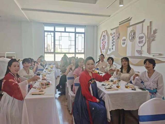 ������Ů�ԡ��������š��������������ˡ���Ů�ھ��ʳ���