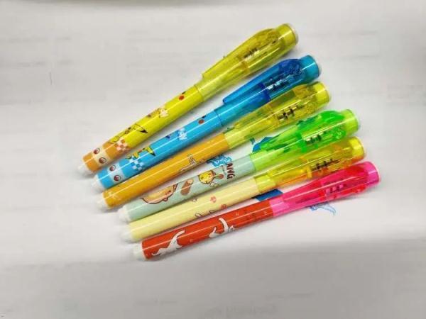 今天的小学生在“玩”什么？热门文具实测，这几款千万不能买