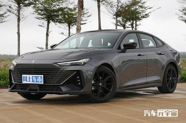 真和比亚迪杠上了！长安5款新车全部曝光，高端轿车或超30万