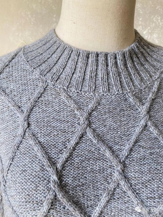 简洁又百搭的男士羊绒套头衫（有交织讲明）