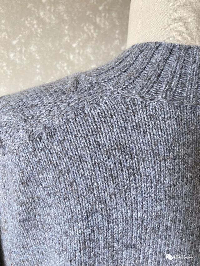 简洁又百搭的男士羊绒套头衫（有交织讲明）