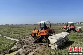 内蓄外补机械助力 洞庭湖区提升地力有妙方图片