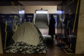 战火下的民生：实拍乌克兰民众在哈尔科夫地铁站避难生活图片