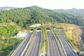 要收费啦！本月18日零时起，跑天府机场高速公路要缴过路费了图片