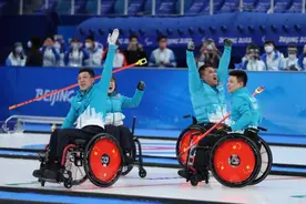 北京冬残奥会丨轮椅冰壶：中国队夺冠图片