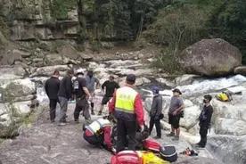 《初拥》剧组摄影师意外坠亡，炎亚纶回应：将和制作方停止合作图片