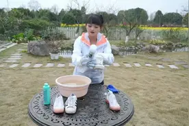 观观察真相⑦小白鞋清洗剂真有那么神奇？图片