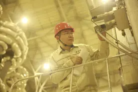 职场脱口秀：劳模待遇提高，合情合理图片