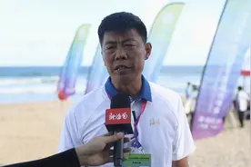 最后一刻仍不忘叮嘱训练 追记海南省冲浪队主教练马福来图片