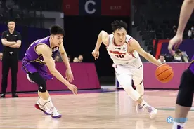 媒体人：汤杰已经离开宏远 所以广东用17号签选择了曾茂洲图片