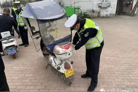 【春雷行动·整治进行时】加篷危害大，拆！图片