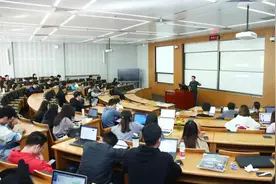 一堂润物无声的思政理论课图片