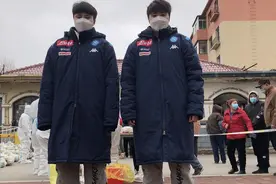 “我们要去！”00后双胞胎姐妹防疫一线做志愿者图片