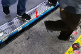 安全乘车丨上下列车时 请注意脚下缝隙图片