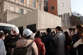 中国留学生因航班滞留维也纳：有人签证即将过期，获使馆协助图片