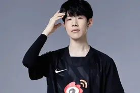 TheShy手伤复发还住地下室？官方紧急声明 妈妈辟谣了图片