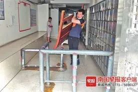 南宁一小区内设置路障，是便民还是碍民？图片