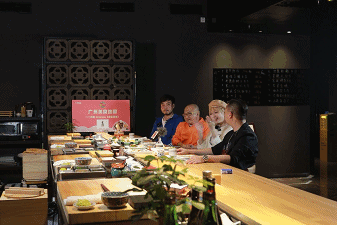 椰王鸡脚花胶汤 2025年椰子花胶鸡脚汤的做法