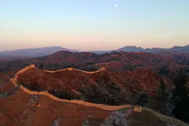 未开放长城成了“网红打卡地”，拦还是不拦？图片