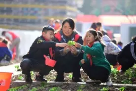 “双减”之下，教师迎来职业生涯“拐点”图片
