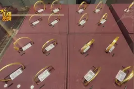 两万多元买的金手镯，没有“老凤祥”logo，是正品吗？图片