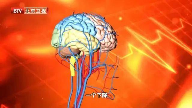 常喝牛奶和不常喝的人，差别居然这么大！但不注意这几点，相当于“白喝”，还会伤身