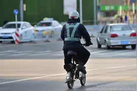 新电瓶车续航缩水一半，商家拒绝退货竟称消费者“你太胖了”这事法院判了图片