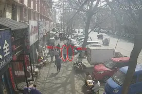 捡到银行卡，背面还写着密码，男子“喜刷刷”后悲剧了图片