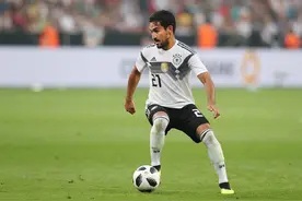 京多安在巴萨穿几号？每体：球员在曼城8号和在德国21号均已有主图片