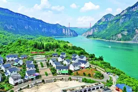 易地搬迁：挪出“穷窝窝”，创造新生活图片