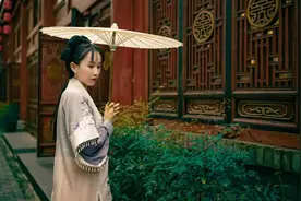 95后“反差萌”女孩就是这么潮图片