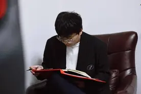 KPL封面观察｜北京WB零封成都AG锁定卡位赛 上海EDG.M连续两轮高开低走痛失良机图片