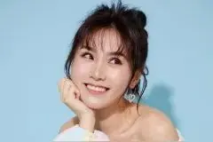 「每日听首粤语歌」甜度超标的小情歌陈静怡《闭上眼》，我看看是谁需要胰岛素图片
