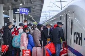 “清退令”背后建筑超龄农民工何去何从？学者称避免一清了之图片