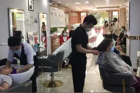 这家从不说“欢迎光临”的美发店 却赢得无数回头客图片