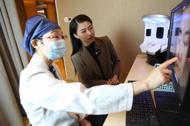 治疗鸡皮肤用的仪器