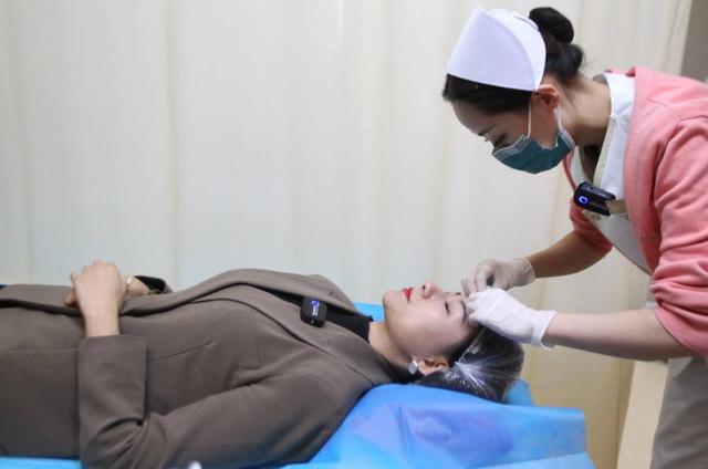 治疗鸡皮肤用的仪器