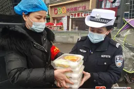 这场疫情，见证了怀化盒饭的高光 30多家企业爱心送餐 4万份图片